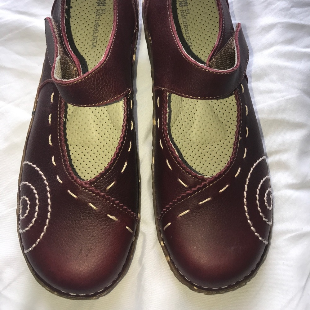 El Naturalista Women's  39 Rioja  Mary Jane Clogs