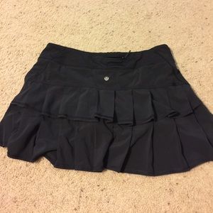 Lululemon black pace setter skirt