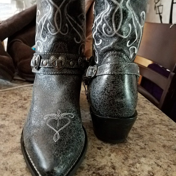 Durango Shoes - Beautiful durango crush boots. Very comfortable