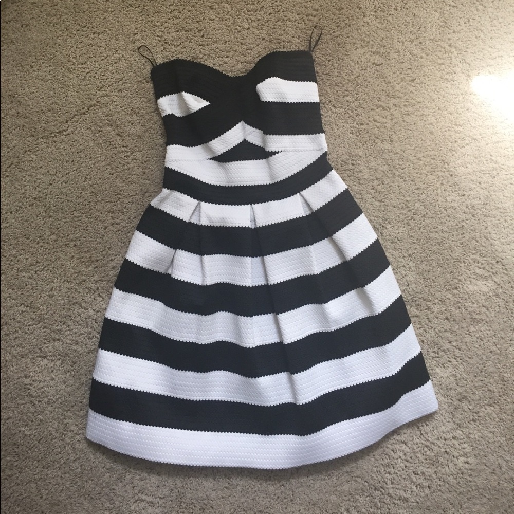 Express B&W Striped Bandage dress