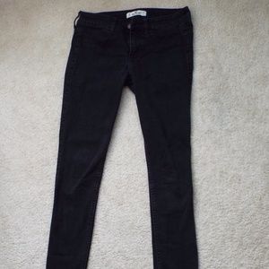 👖🖤 HOLLISTER BLACK MID-RISE SKINNY JEANS