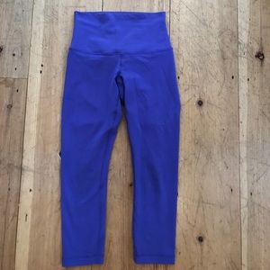 Lululemon periwinkle blue crop pants