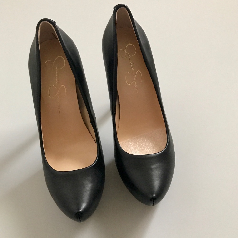 NIB Jessica Simpson Jasmint black platform pump