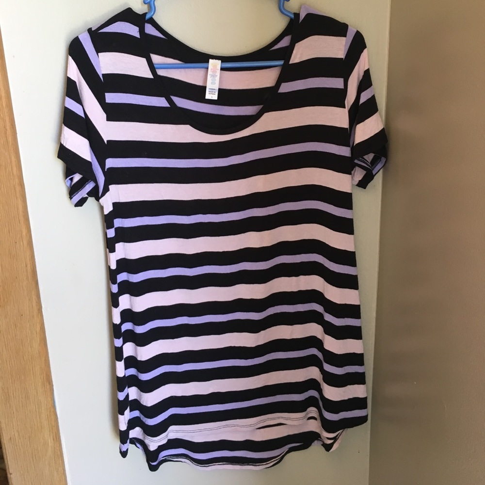 LuLaRoe classic tee -small