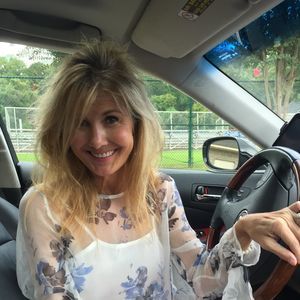 Meet your Posher, Elizabeth