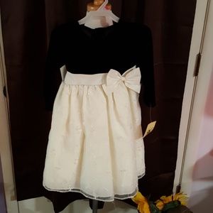 Girls fall/winter dress size 4