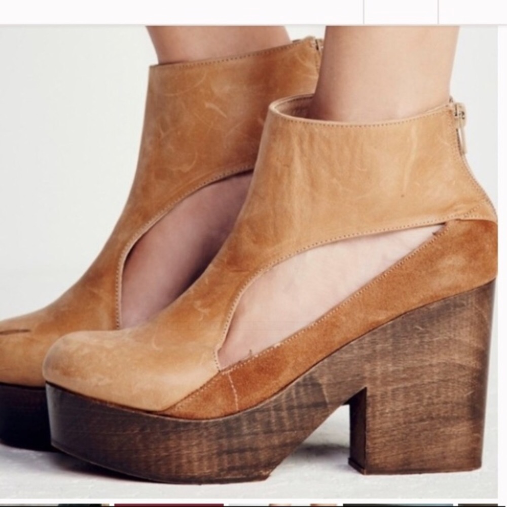 Free people Clog. Size 38.