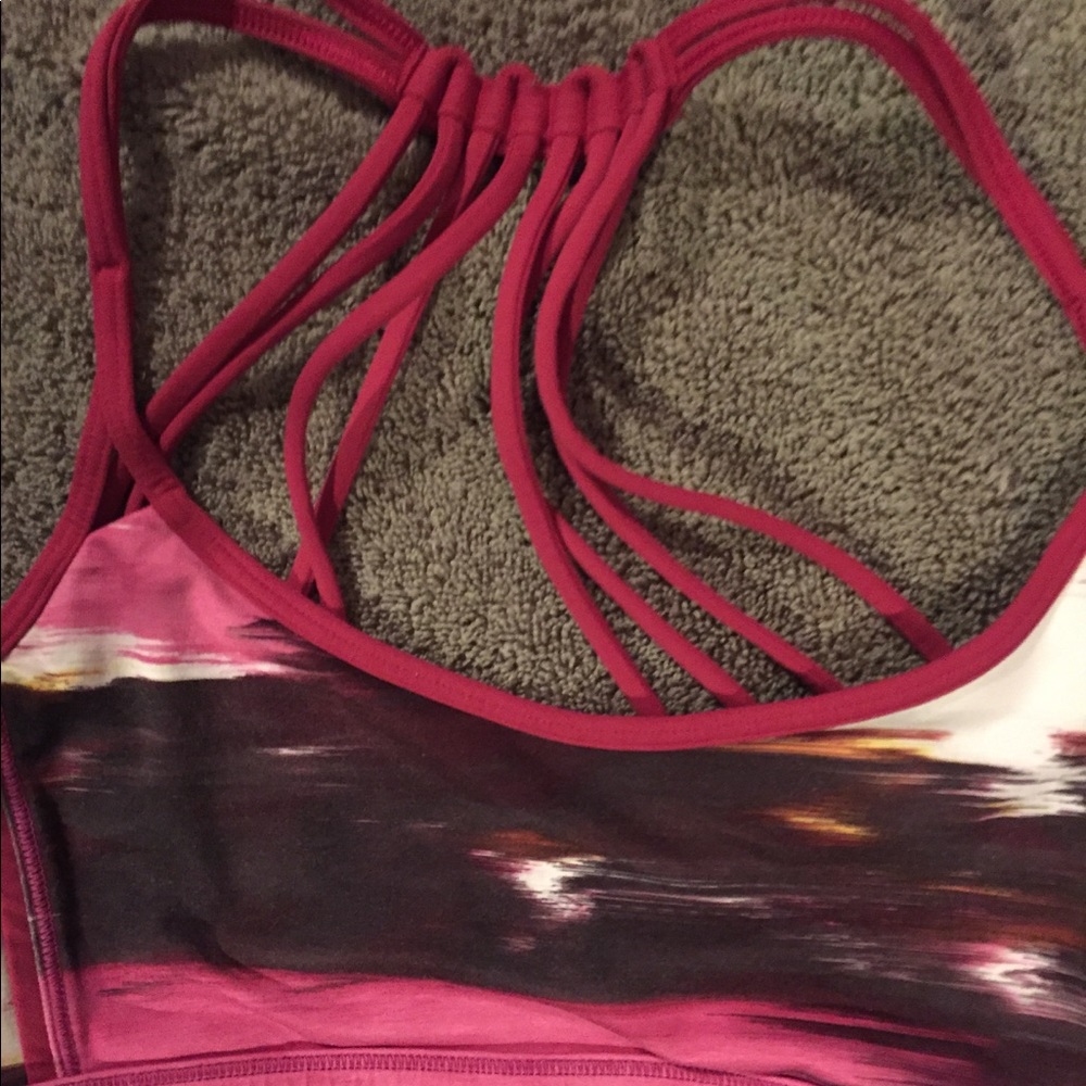 🍋Lululemon Free To Be Bra
