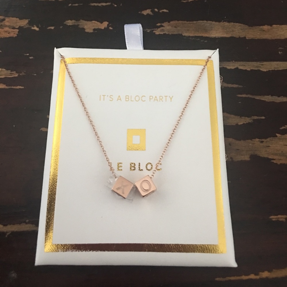 Le Bloc XO Necklace