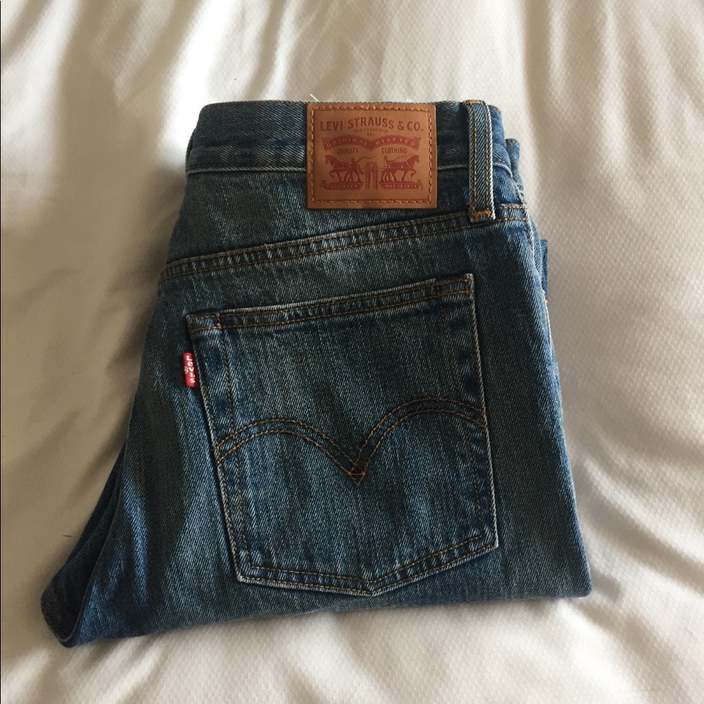 Levi's Wedgie Fit Jeans