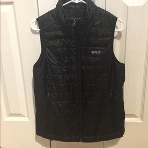 Patagonia black nano-puff vest