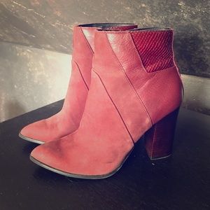 Aldo Maroon Suede/Snakeskin Booties sz 8