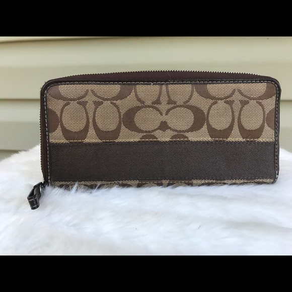 Coach Wallet - Picture 5 of 5