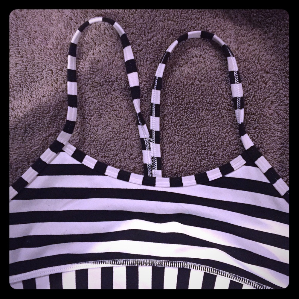 🍋Lululemon Free To Be Bra