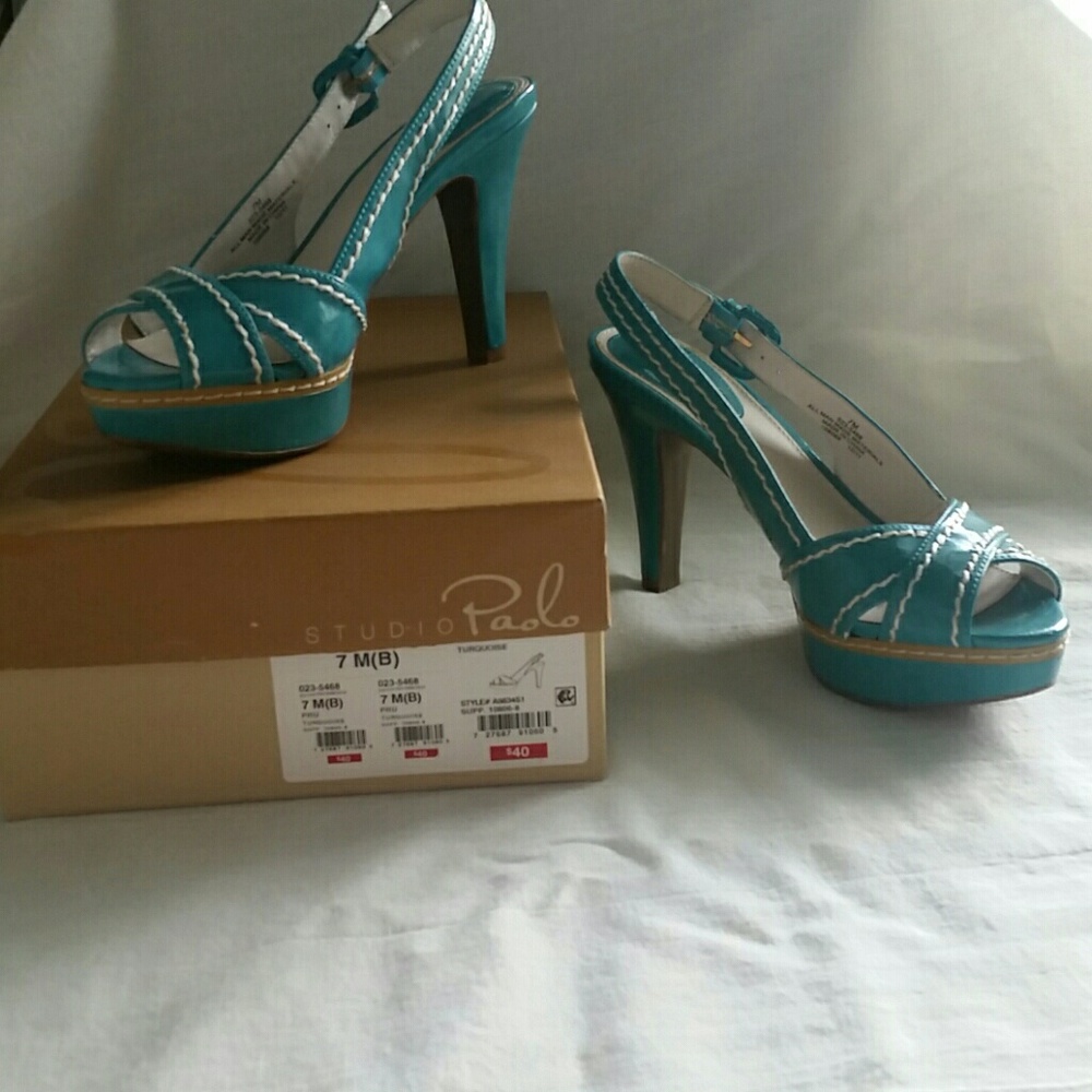 Gorgeous turquoise platform sandals