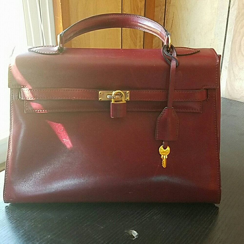 Burgundy Hermés Top Handle Leather Bag