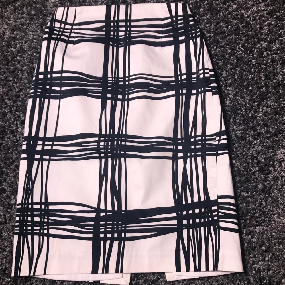 Express design studio skirt.