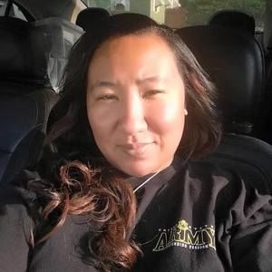 Meet your Posher, Monique