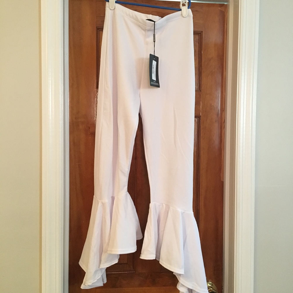 Women ruffle feet pants