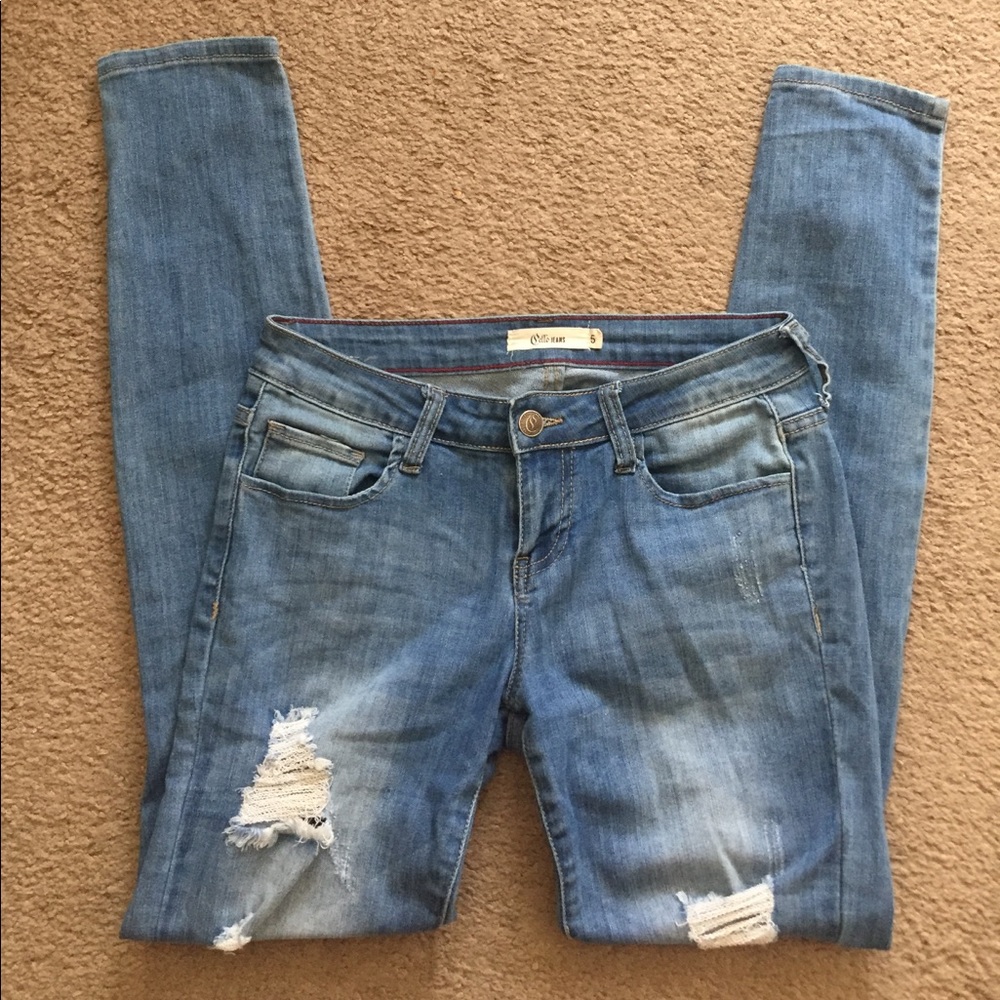 Distressed Skinny Jeans❣️❣️