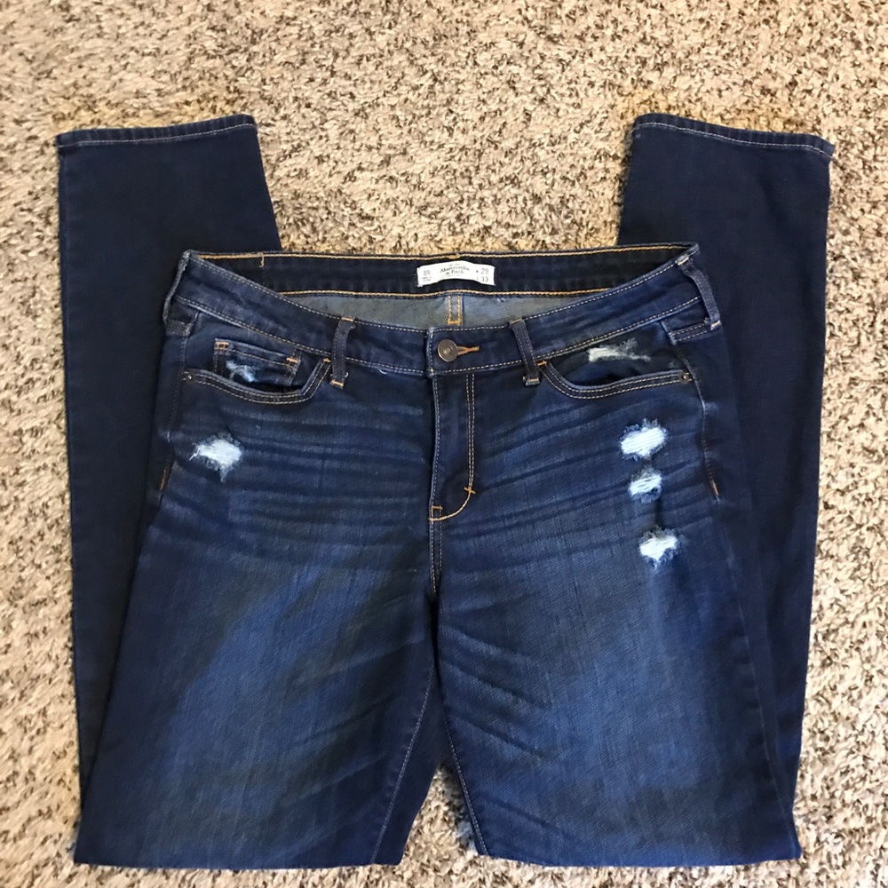Abercrombie & Fitch Dark Destroyed Jeans