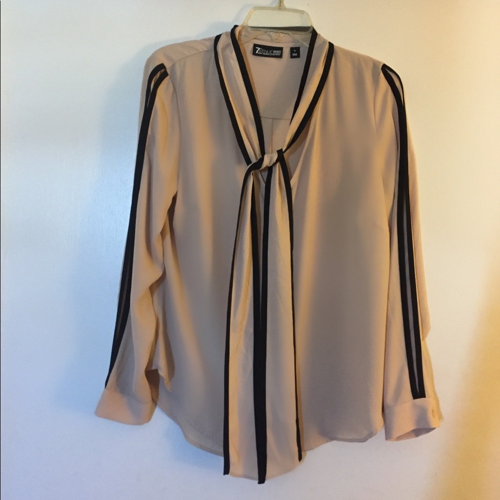 New York and Company Black and Tan Tie Blouse