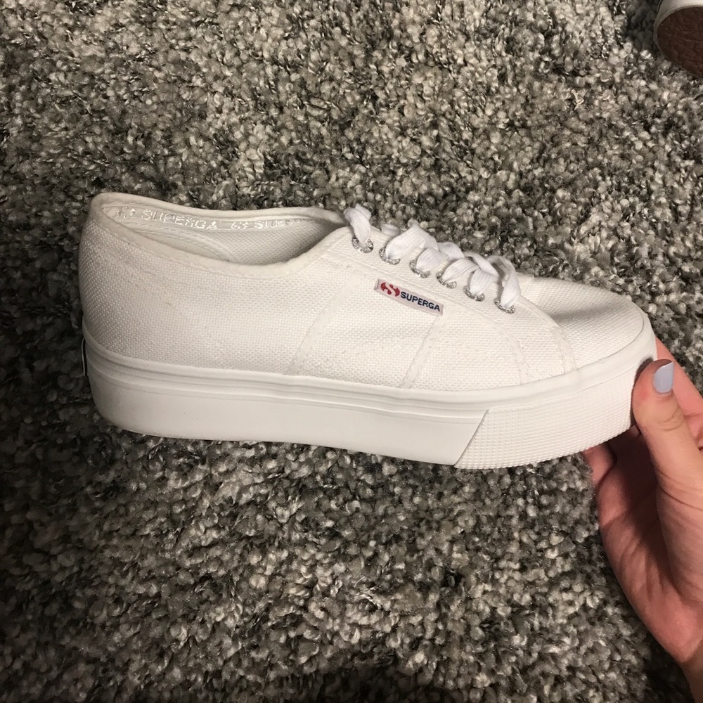 Superga 2790 ACTOTW White platform sneaker!