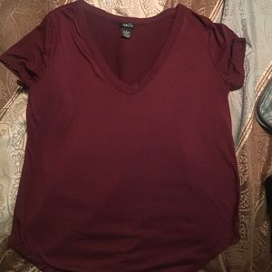 PRICE REDUCTION rue21 VNeck Maroon Tshirt