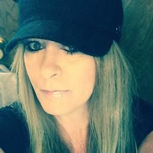 Meet your Posher, Linda