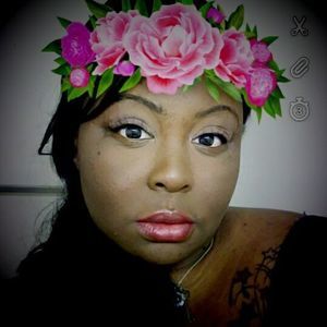 Meet your Posher, Crystal