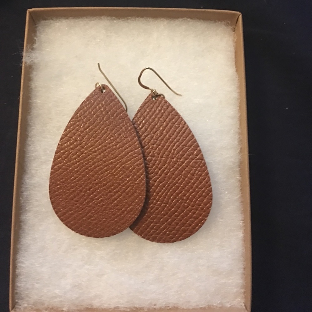 Nickel and suede earrings