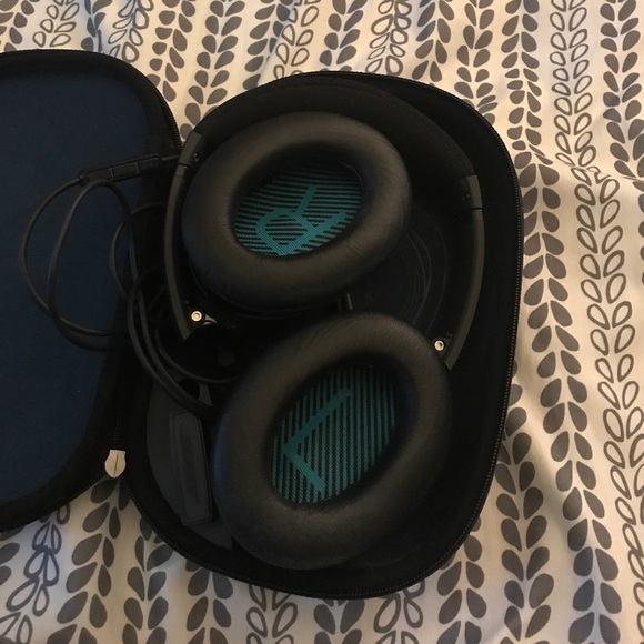 Bose headphones Q25 noise cancelling - Picture 2 of 3