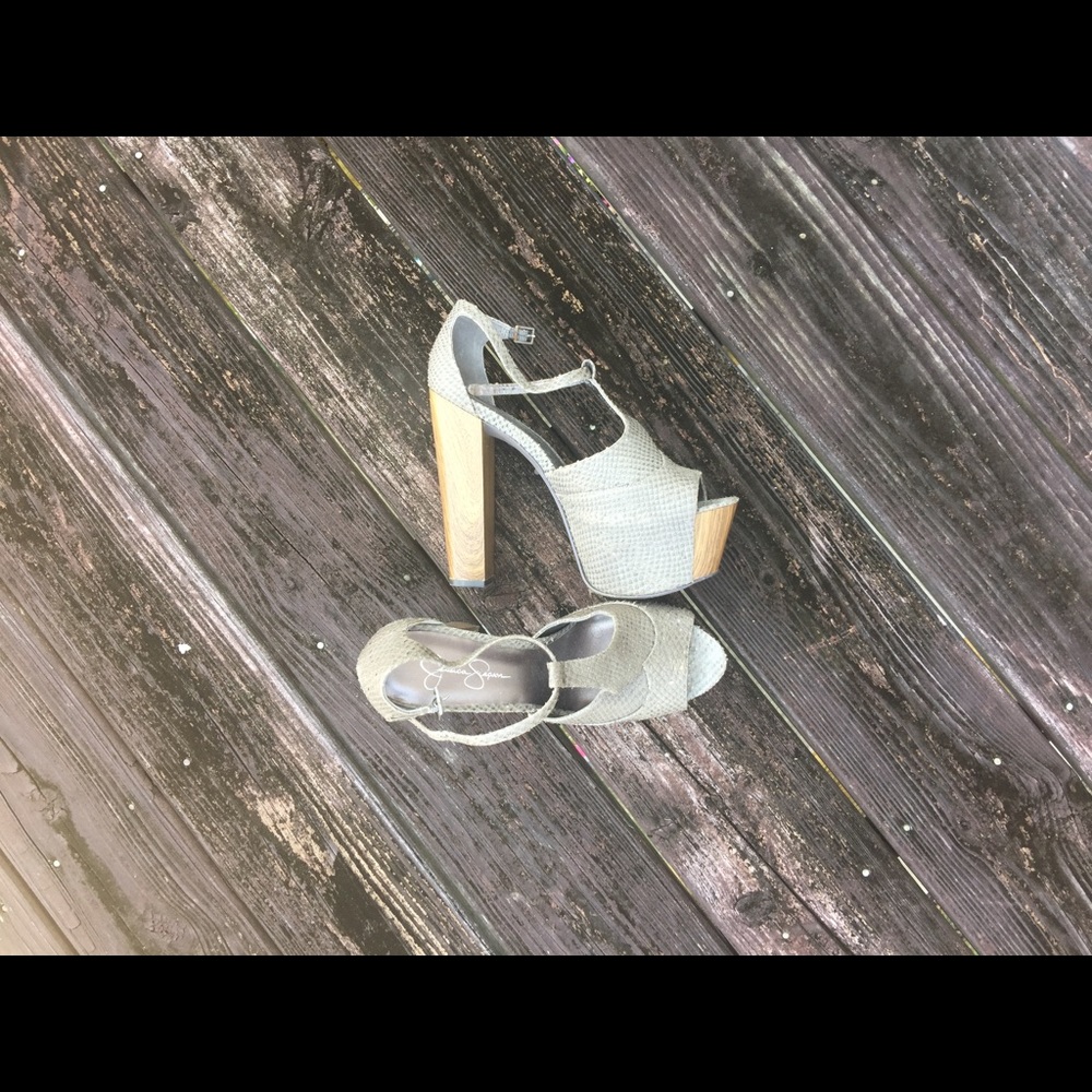 Gray Platform Jessica Simpson Heels