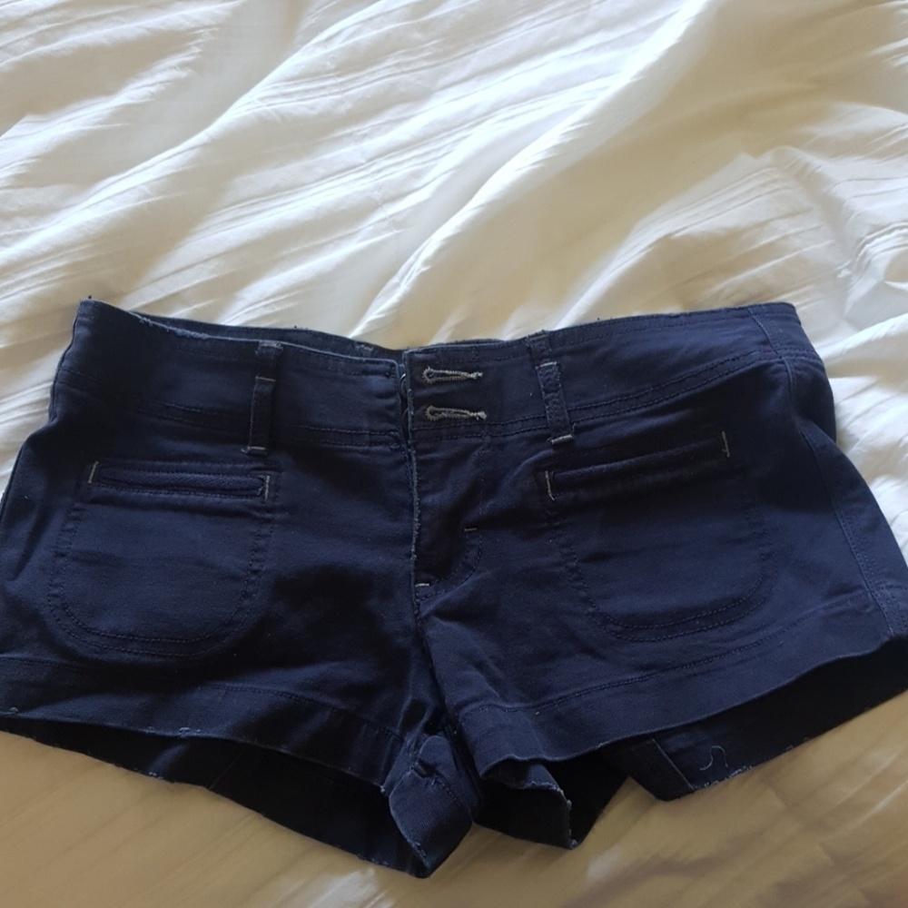 navy blue shorts