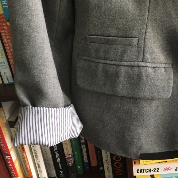 Wooly grey blazer with contrast trim and lining - Picture 2 of 4