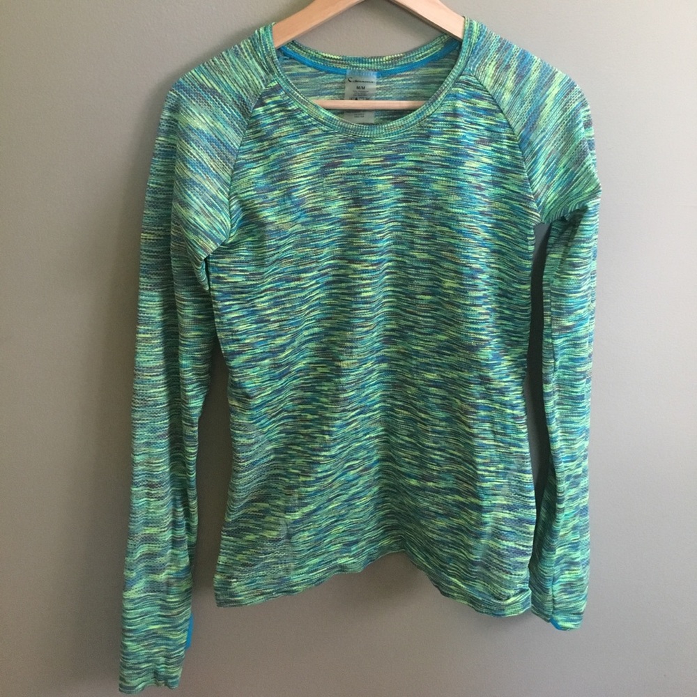 Medium workout shirt