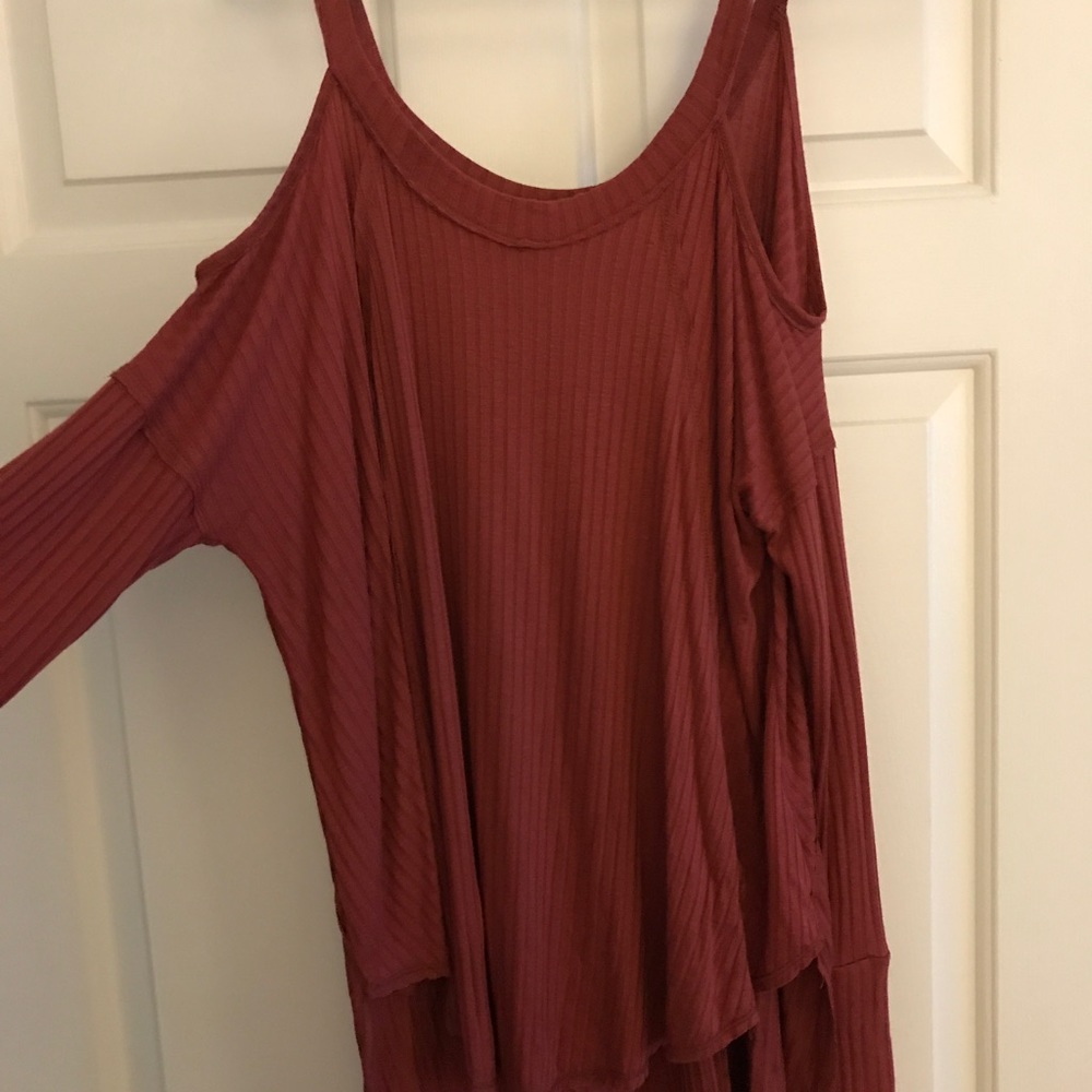 Cold shoulder top