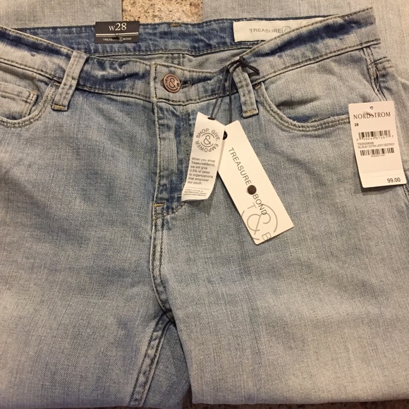 Distressed Crop Light Blue Jean Treasure & Bond - Picture 6 of 7