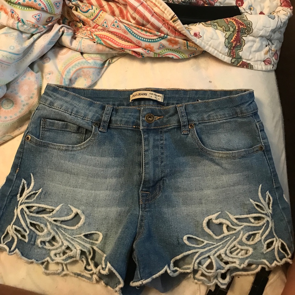 Blue denim jean shorts size large