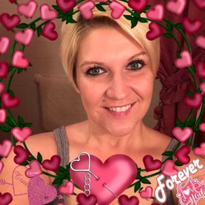 Meet your Posher, Eva