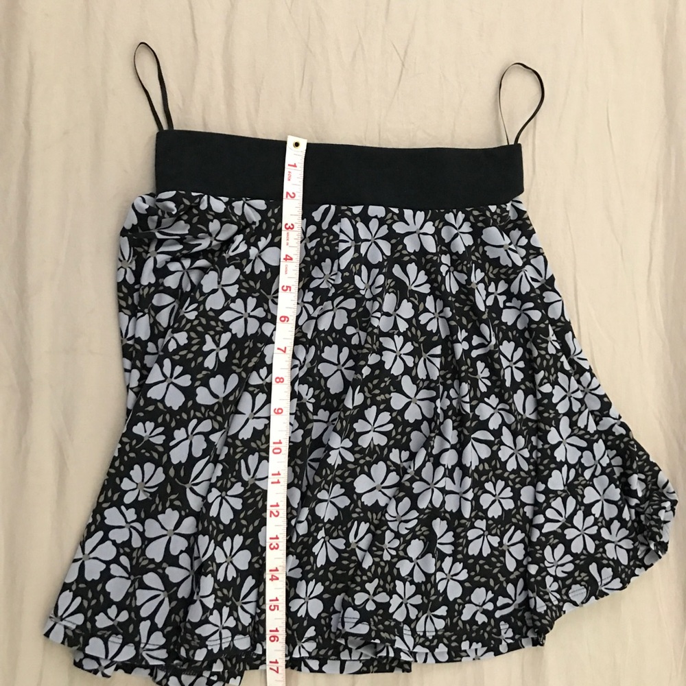 Uniqlo skirt
