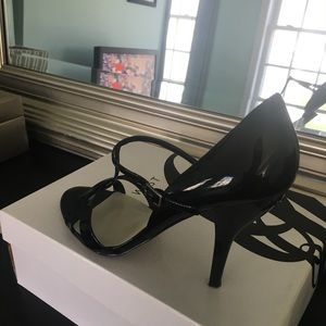 Nine West patent leather dress shoes