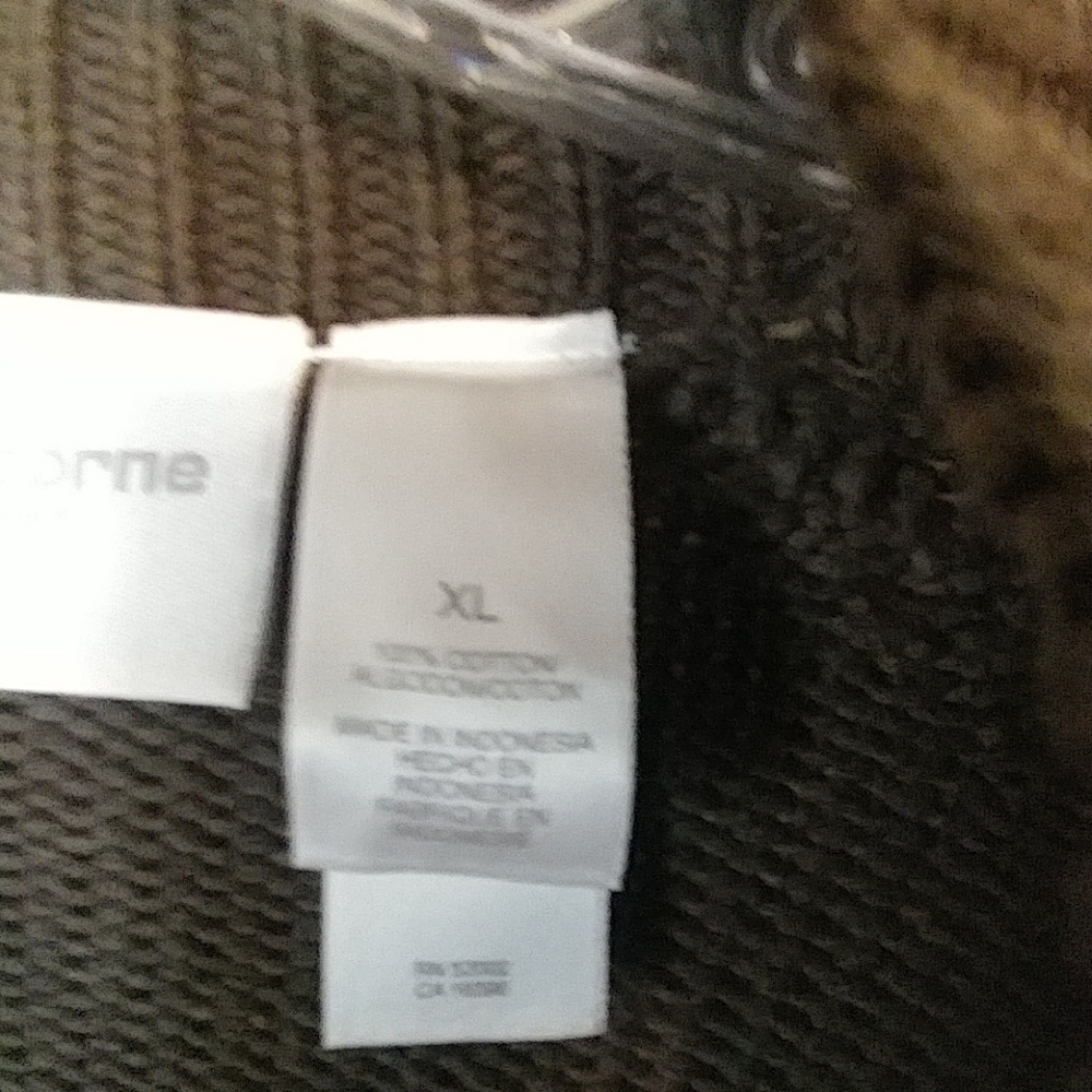Sweater - Picture 4 of 5
