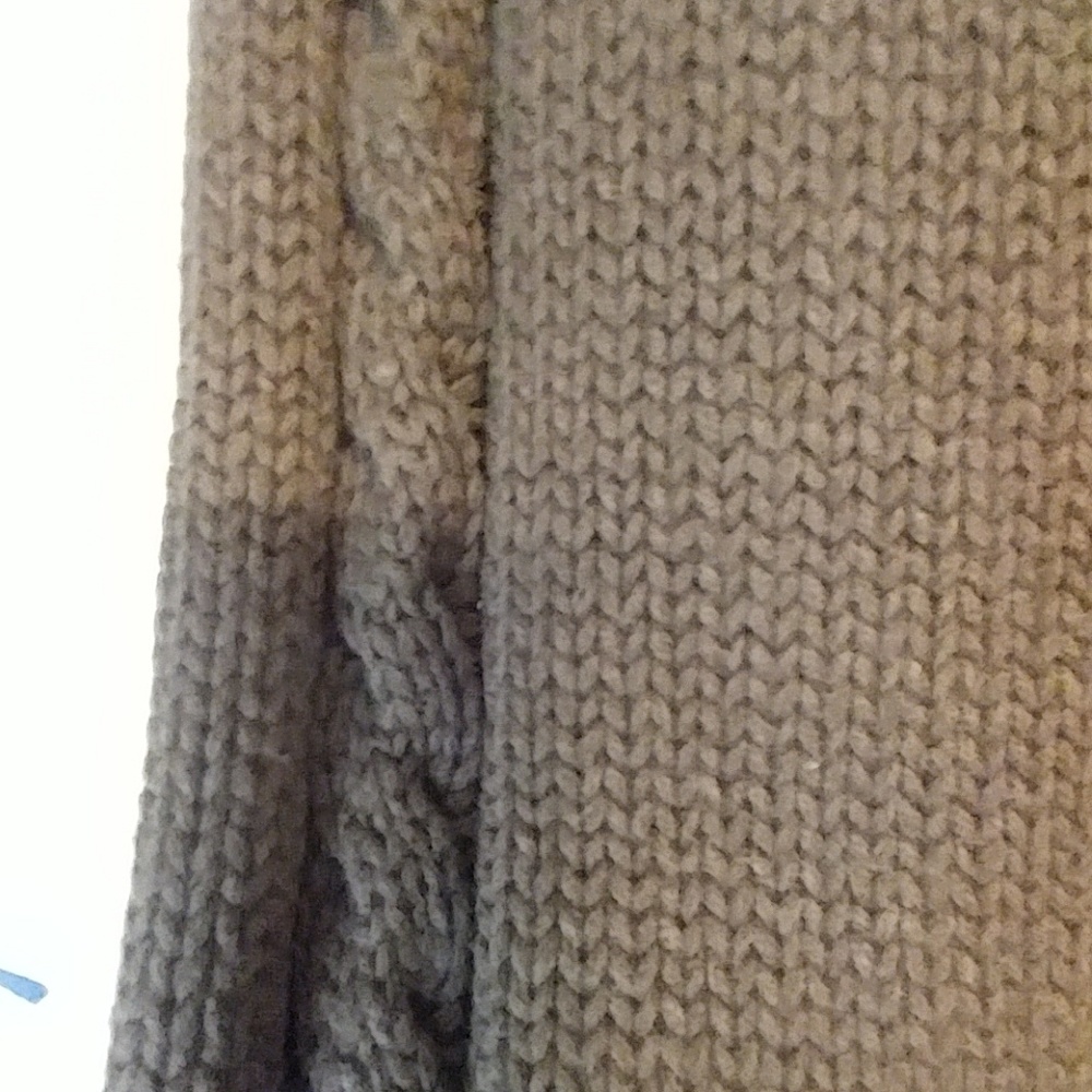 Sweater - Picture 5 of 5