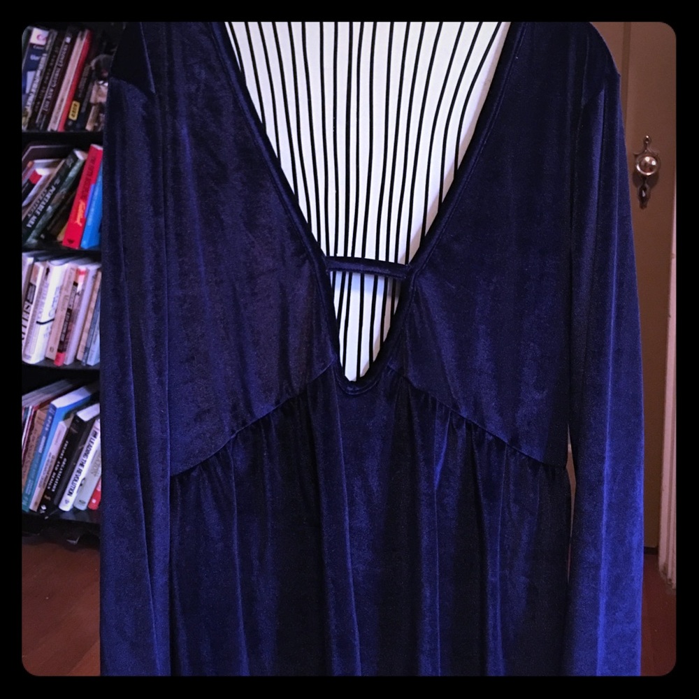 Holiday blue velvet tunic! Gorgeous.
