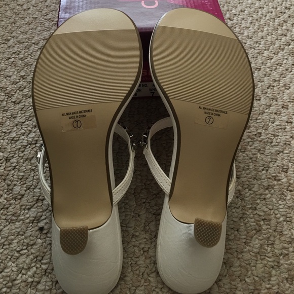 Shoes - Picture 2 of 5