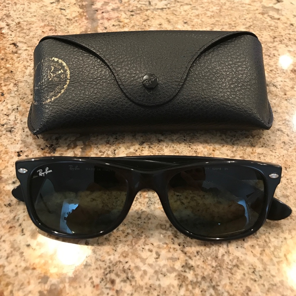 Ray-Ban New Wayfarer Classic Black RB2132