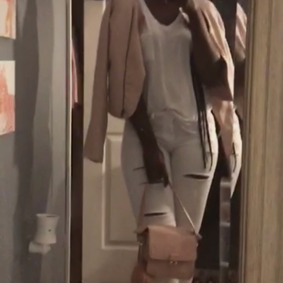 Perfect outfit for any occasion - Picture 3 of 4