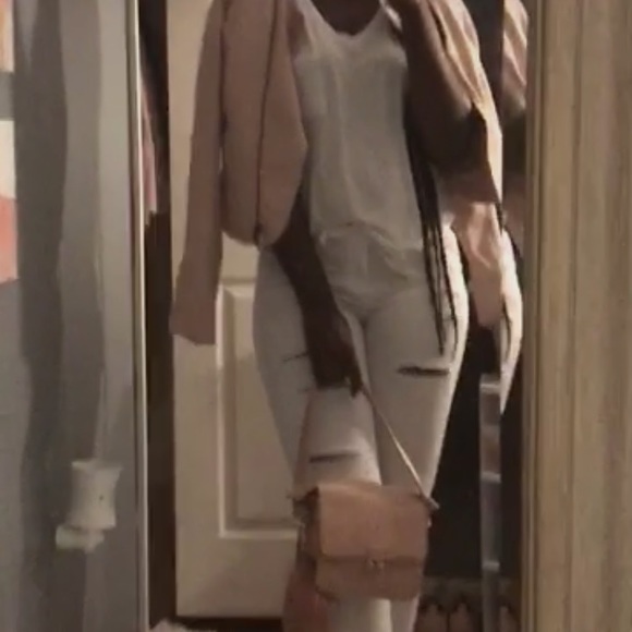 Perfect outfit for any occasion - Picture 4 of 4