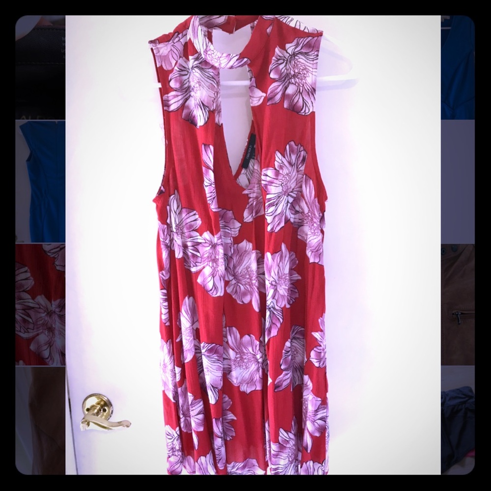 Floral key-hole shift dress sz s